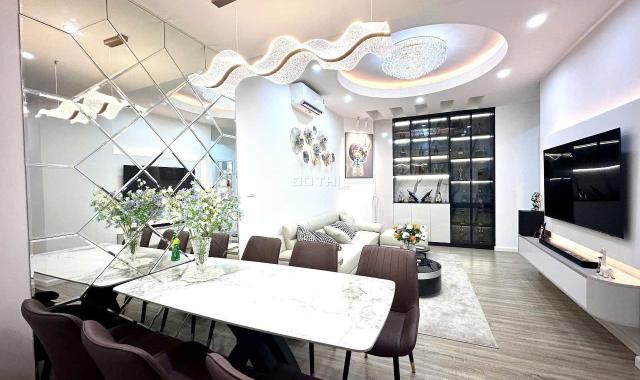 Bán căn hộ chung cư cao cấp khu Mỹ Đình 96m2 3PN giá chỉ 5 tỷ 95