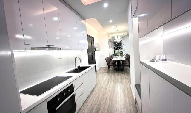 Bán căn hộ chung cư cao cấp khu Mỹ Đình 96m2 3PN giá chỉ 5 tỷ 95