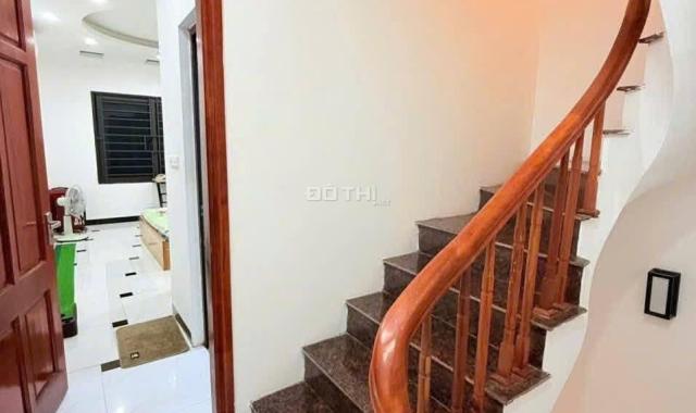 Bán nhà 32m², 5 tầng – Chỉ 10 bước ra đường Lê Đức Thọ