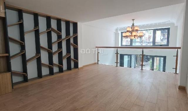 Bán nhà 4 tầng nội thất đẹp tại Lạc Long Quân Quận 11, đường xe hơi giá 9.6 Tỷ