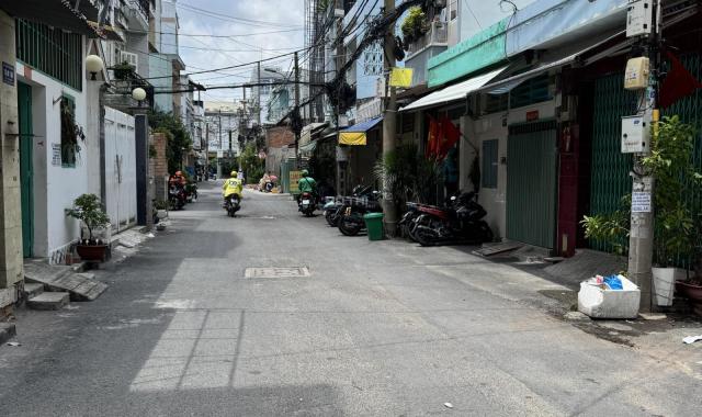Bán nhà 4 tầng nội thất đẹp tại Lạc Long Quân Quận 11, đường xe hơi giá 9.6 Tỷ