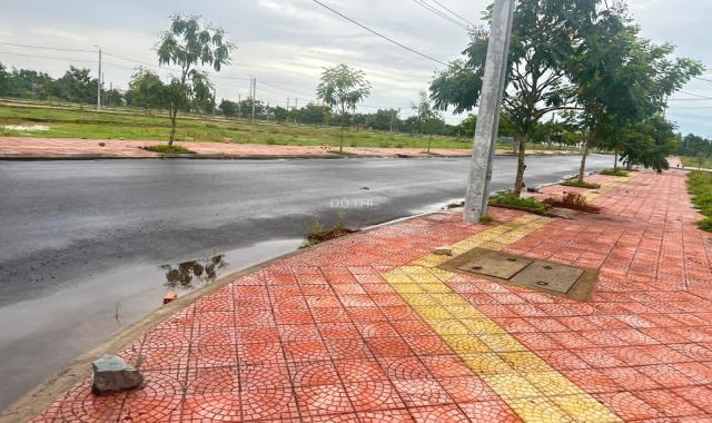 Bán đất nền liền kề, sổ riêng từng lô, vị trí vàng, diện tích 126m2 giá 2140000000 Tỷ