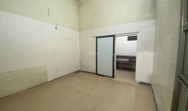 Bán nhà riêng Yên Nghĩa, 130 triệu/m2, 38,5m2, 2PN + 2WC, sát chợ , sátkdt