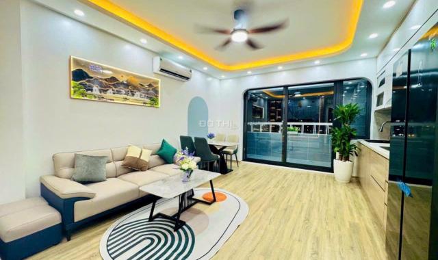 Bán nhà mặt tiền khủng,ô tô tránh,xách vali về ở luôn.