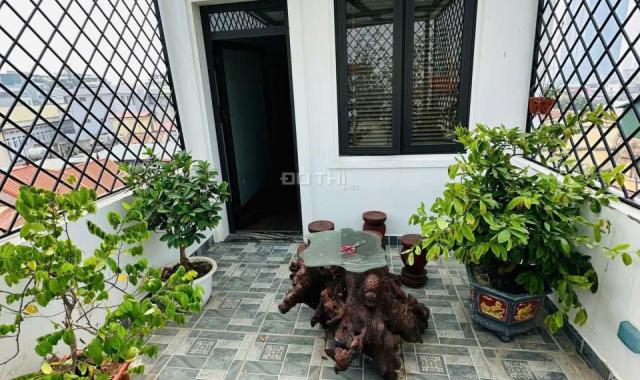 Bán nhà mặt phố Mai Dịch Cầu Giấy đối diện chợ Đồng Xa kinh doanh đỉnh