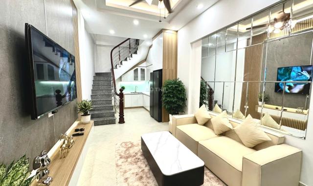 Bán nhà trung tâm Cầu Giấy 30m2 x 5 tầng giá nhỉnh 7 tỷ