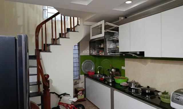 Bán nhà 35m2 5 tầng Mỹ Đình cạnh UBND phường Mỹ Đình đang ở rất có lộc