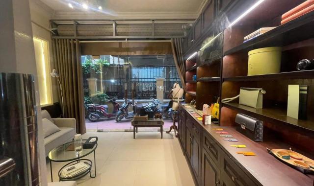 Bán nhà Lý Nam Đế 66m², 6 tầng, 2 thoáng, có thang máy – chỉ 40.5 tỷ – siêu hiếm trung tâm Hoàn