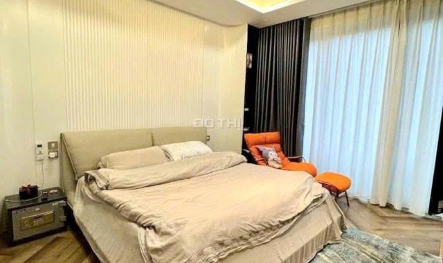 TUYỆT PHẨM. BÁN NHÀ LÂM HẠ LONG BIÊN, PHÂN LÔ, GA RA Ô TÔ CAMRY, KD, GIÁ MỀM