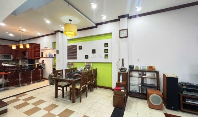 Bán nhà mặt phố Bà Triệu – 74m² x 6 tầng – lô góc – thu nhập 100tr/tháng – chỉ 68 tỷ