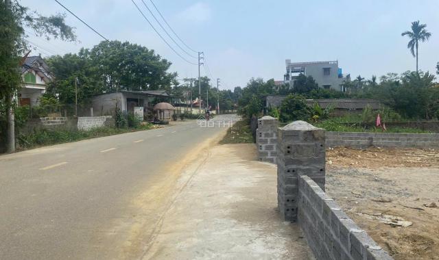 Bán lô đất ngay mặt trục chính xã vừa kinh doanh vừa cho thuê