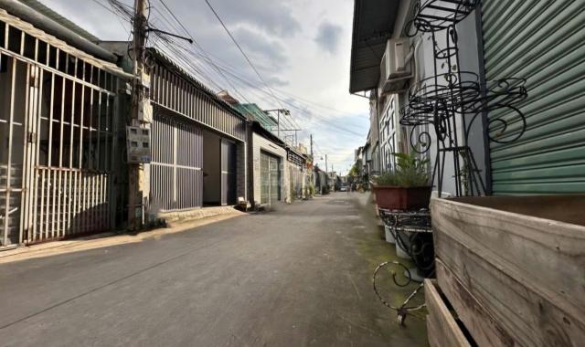 Bán nhà Ngang 5.5m, gần AEON Canary Bình dương, cách DT 743 dưới 50M
