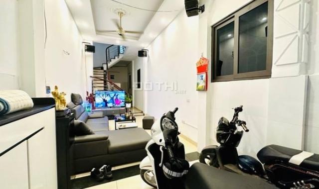 Thịnh Quang trung tâm Đống Đa - vài bước ra ô tô full nội thất hàng hiếm