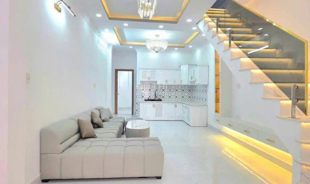NHÀ ĐẸP – 1 LẦU – 4 tỷ 790 – XE HƠI 🚘 TỚI NHÀ – KẾ QUẬN 7
