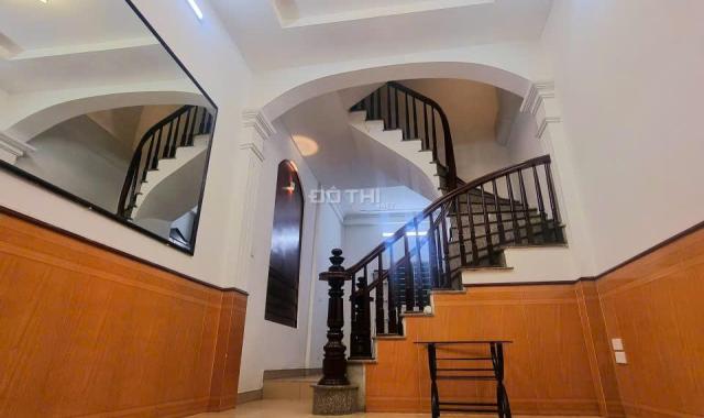 Phân lô quân đội, 3 bước ra hồ tây 32m 5 tầng phố Thuỵ Khuê giá đẹp