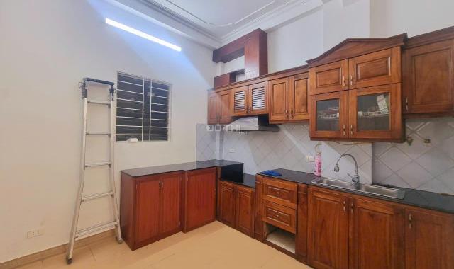 Phân lô quân đội, 3 bước ra hồ tây 32m 5 tầng phố Thuỵ Khuê giá đẹp