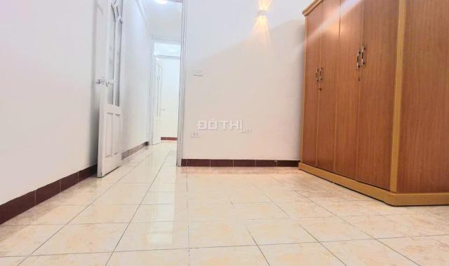 Phân lô quân đội, 3 bước ra hồ tây 32m 5 tầng phố Thuỵ Khuê giá đẹp