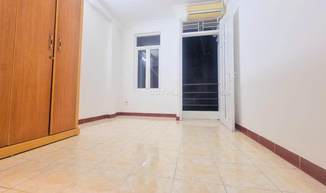 Phân lô quân đội, 3 bước ra hồ tây 32m 5 tầng phố Thuỵ Khuê giá đẹp