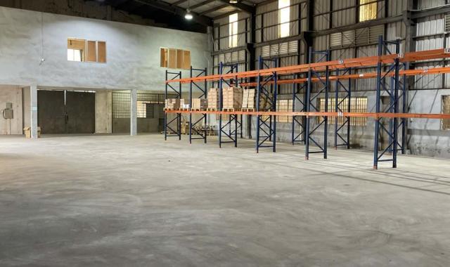 Cho thuê  600m2 kho , xưởng tại khu CN Đài Tư Long Biên , Hà Nội.