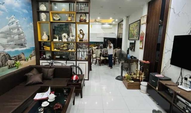 NHÀ SIÊU ĐẸP  trung tâm quận Hai Bà Trưng, ngõ thông, ngõ đẹp, morning đỗ cửa.
