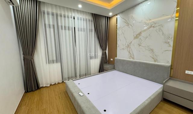 Bán gấp nhà Bùi Xương Trạch 40m2 4 tầng 3.7m mặt 12.6 tỷ