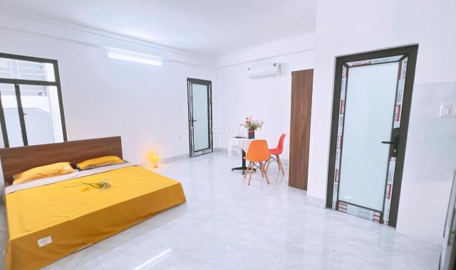 Studio 40m² full nội thất, cửa sổ lớn – Lạc Long Quân, Tây Hồ, 5tr