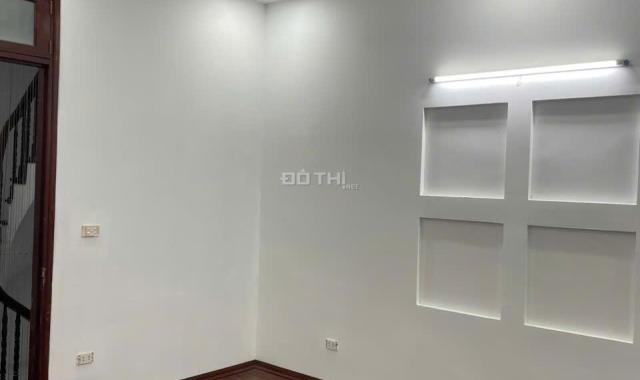 Cho thuê nhà chính chủ 5 tầng tại Cầu Giấy với diện tích sàn 78m2, cạnh trường cấp 3 Cầu Giấy
