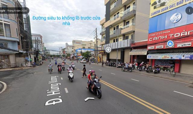 Chính chủ bán nhà 1 trệt 3 lầu, 6PN, mặt tiền Hùng Vương, TP Long Xuyên, sổ hồng riêng, giá 16 tỷ