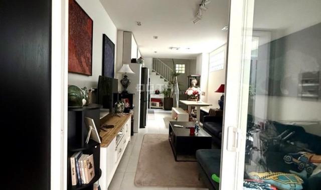 Bán  NHÀ ĐẸP, Ô TÔ ĐỖ CỬA , NGÕ THÔNG 207