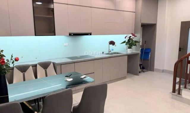 BÁN NHÀ VŨ ĐỨC THẬN, Ô TÔ VAO NHÀ, TẶNG NỘI THẤT LONG LANH, GẦN PHỐ, 6 TẦNG, CHỈ 7.X  TỶ