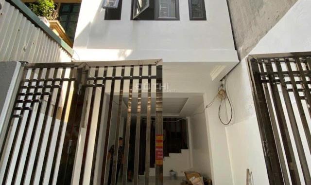 Bán Nhà Mới Xây Cầu Giấy Phù Hợp Với 2 Vợ Chồng Và 2Con Nhỏ