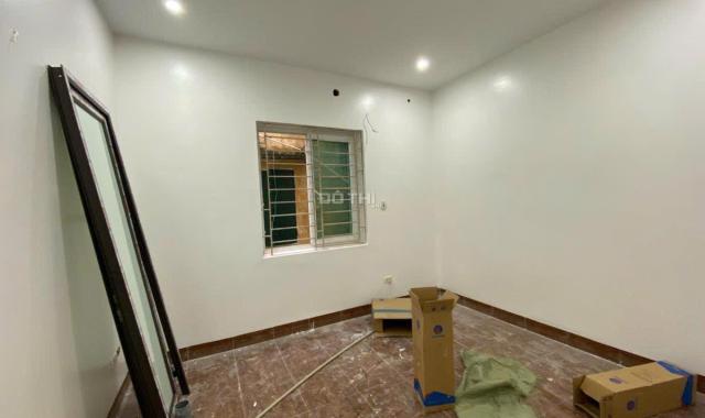Bán Nhà Mới Xây Cầu Giấy Phù Hợp Với 2 Vợ Chồng Và 2Con Nhỏ