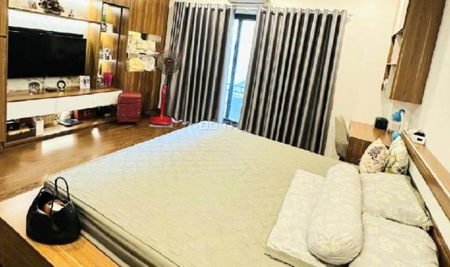 BÁN NHÀ THẠCH BÀN LONG BIÊN, Ô TÔ VÀO NHÀ, MẶT TIỀN KHỦNG, TẶNG NỘI THẤT CHẤT, CHỈ 8.x TỶ