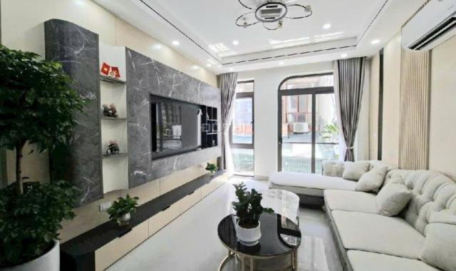 BÁN NHÀ THẠCH BÀN LONG BIÊN, PHÂN LÔ, Ô TÔ VÀO NHÀ, THANG MÁY, TẶNG NỘI THẤT CHẤT, GIÁ MỀM