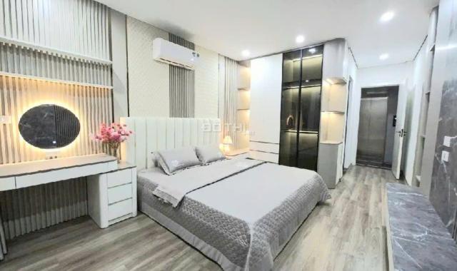 BÁN NHÀ THẠCH BÀN LONG BIÊN, PHÂN LÔ, Ô TÔ VÀO NHÀ, THANG MÁY, TẶNG NỘI THẤT CHẤT, GIÁ MỀM
