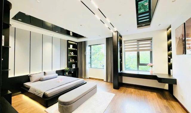 BÁN NHÀ CẠNH VINHOMES RIVERSIDE, KINH DOANH, GA RA Ô TÔ, TM, TẶNG NỘI THẤT CHẤT, MT KHỦNG