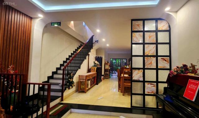 VILLA 4 TẦNG – PHỐ TÂY CHẾ LAN VIÊN – DÒNG TIỀN LIỀN TAY