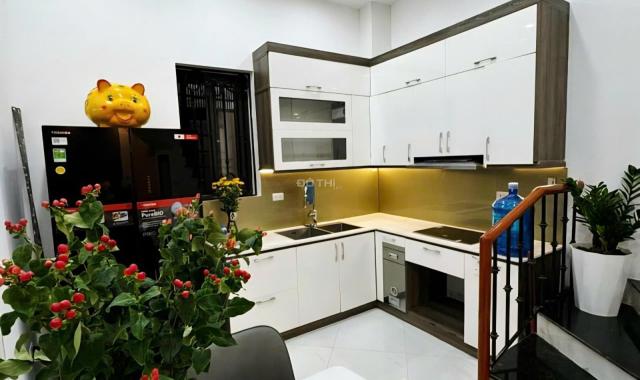 Cực hiếm nhà đẹp Đội Cấn ngõ thông ô tô đỗ cổng mặt tiền rộng 45m² x 5 tầng hơn 10 tỷ