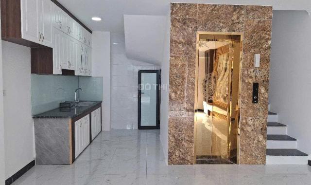 Bán nhà Nguyễn Văn Linh 6 tầng thang máy, kinh doanh, ô tô mt hơn 5m 17.3 tỷ