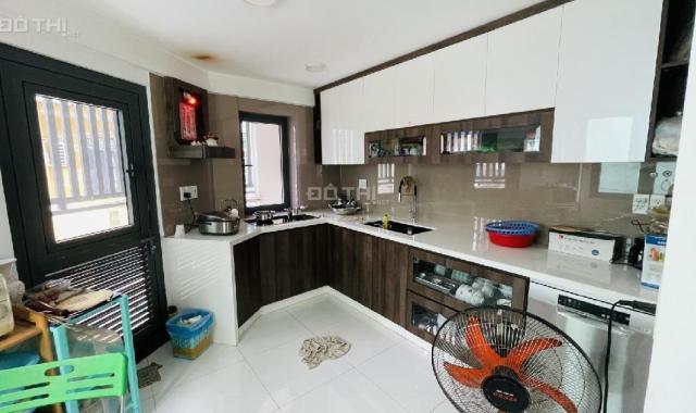 Căn Góc 3 mặt tiền 5 tầng mới tinh, đầy đủ nội thất P5, Q11. Hẻm xe tải  8,9 TỶ