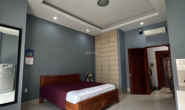 Cho thuê phòng trọ phan xích long giá rẻ có ban công
