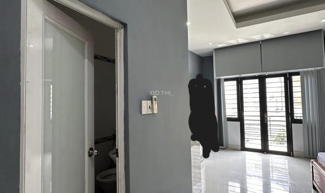 Cho thuê phòng trọ phan xích long giá rẻ có ban công