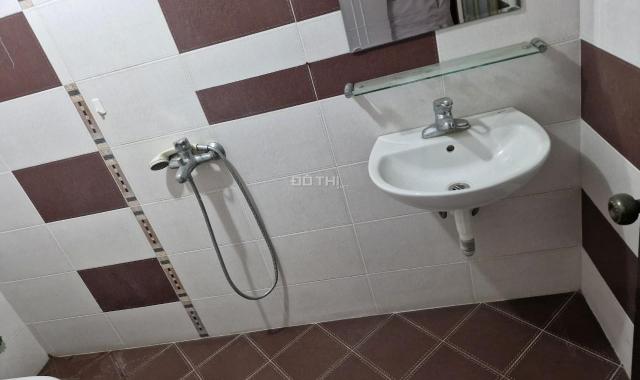 Chính Chủ Cho thuê nhà 4 tầng + 1 tum làm văn phòng tại Thái Hà, Đống Đa – ô tô vào tận cửa