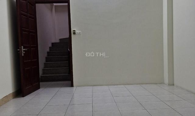 Chính Chủ Cho thuê nhà 4 tầng + 1 tum làm văn phòng tại Thái Hà, Đống Đa – ô tô vào tận cửa