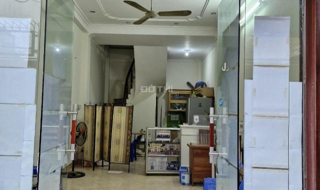 Chính Chủ Cho thuê nhà 4 tầng + 1 tum làm văn phòng tại Thái Hà, Đống Đa – ô tô vào tận cửa