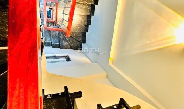 Nhà 6 Tầng Việt Hưng – Gần Chợ, Gần Đê  🏡 NHÀ ĐẸP VIỆT HƯNG – NGÕ RỘNG, OTO ĐỖ CỔNG – 6 TẦNG Ở NGA