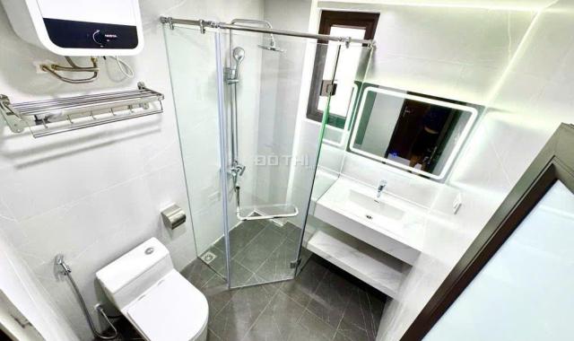 Nhà 6 Tầng Việt Hưng – Gần Chợ, Gần Đê  🏡 NHÀ ĐẸP VIỆT HƯNG – NGÕ RỘNG, OTO ĐỖ CỔNG – 6 TẦNG Ở NGA