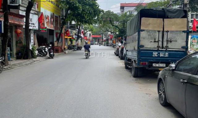 Chính chủ nhờ em Việt bán nhà đẹp Ỷ La chưa đến 5 tỷ