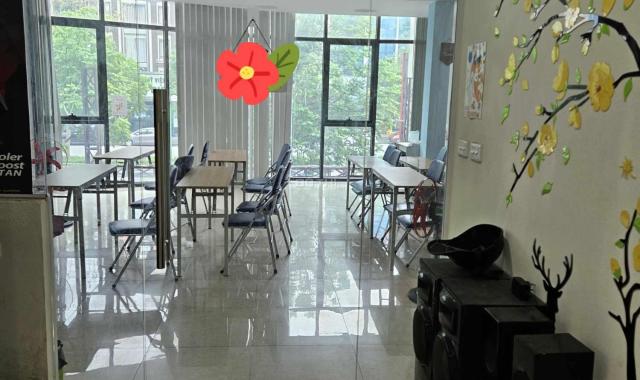 Chính chủ cho thuê VP tầng 2 nhà mặt phố Nguyễn Văn Huyên