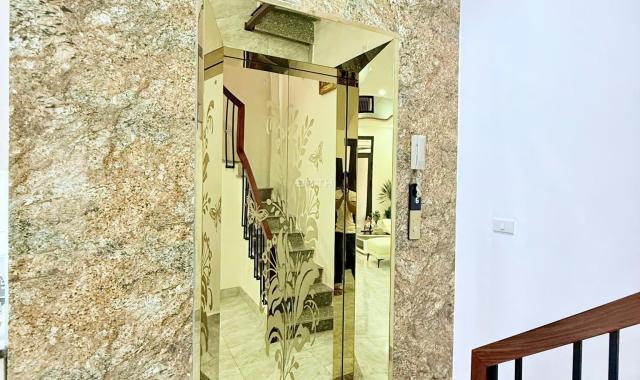 SIÊU PHẨM LÔ GÓC, NHÀ ĐẸP Ở LUÔN, NGÕ THÔNG, THANG MÁY Ô TÔ CÁCH NHÀ 20M. SÂN CHƠI CHỈ 15 MÉT.  Thi